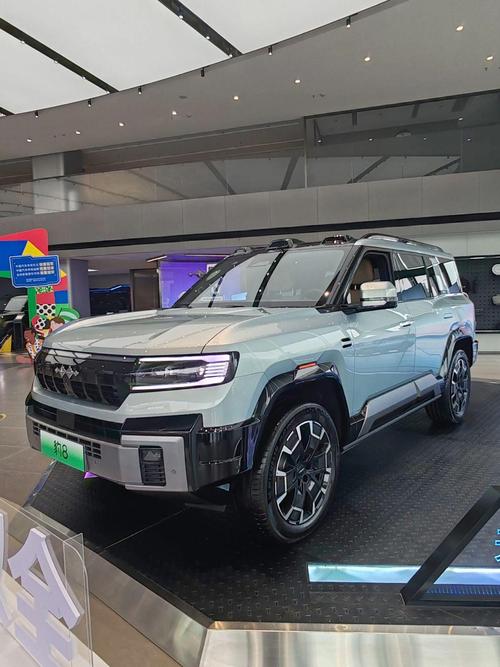 佛山高明区悦振特企业管理咨询比亚迪方程豹硬派越野的爆款，英菲尼迪35周年与你共成长